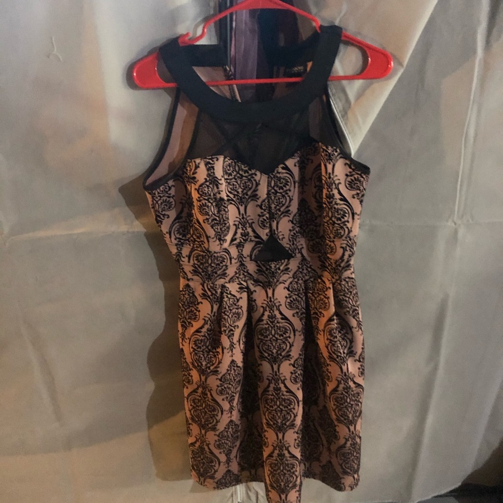Women’s casual dress